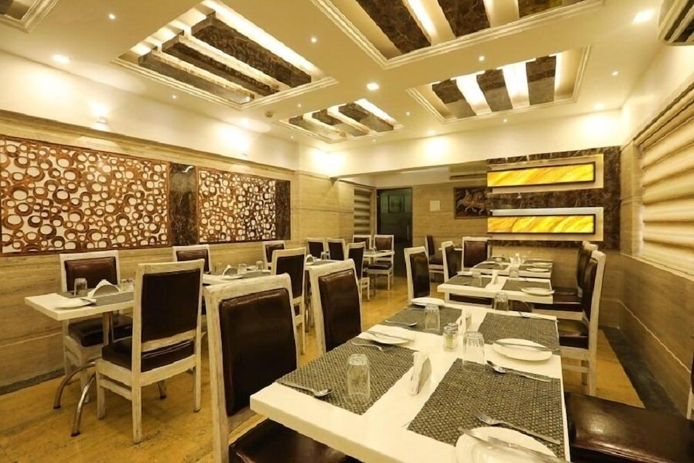 Jyoti Dwelling Hotel Mumbai Ngoại thất bức ảnh