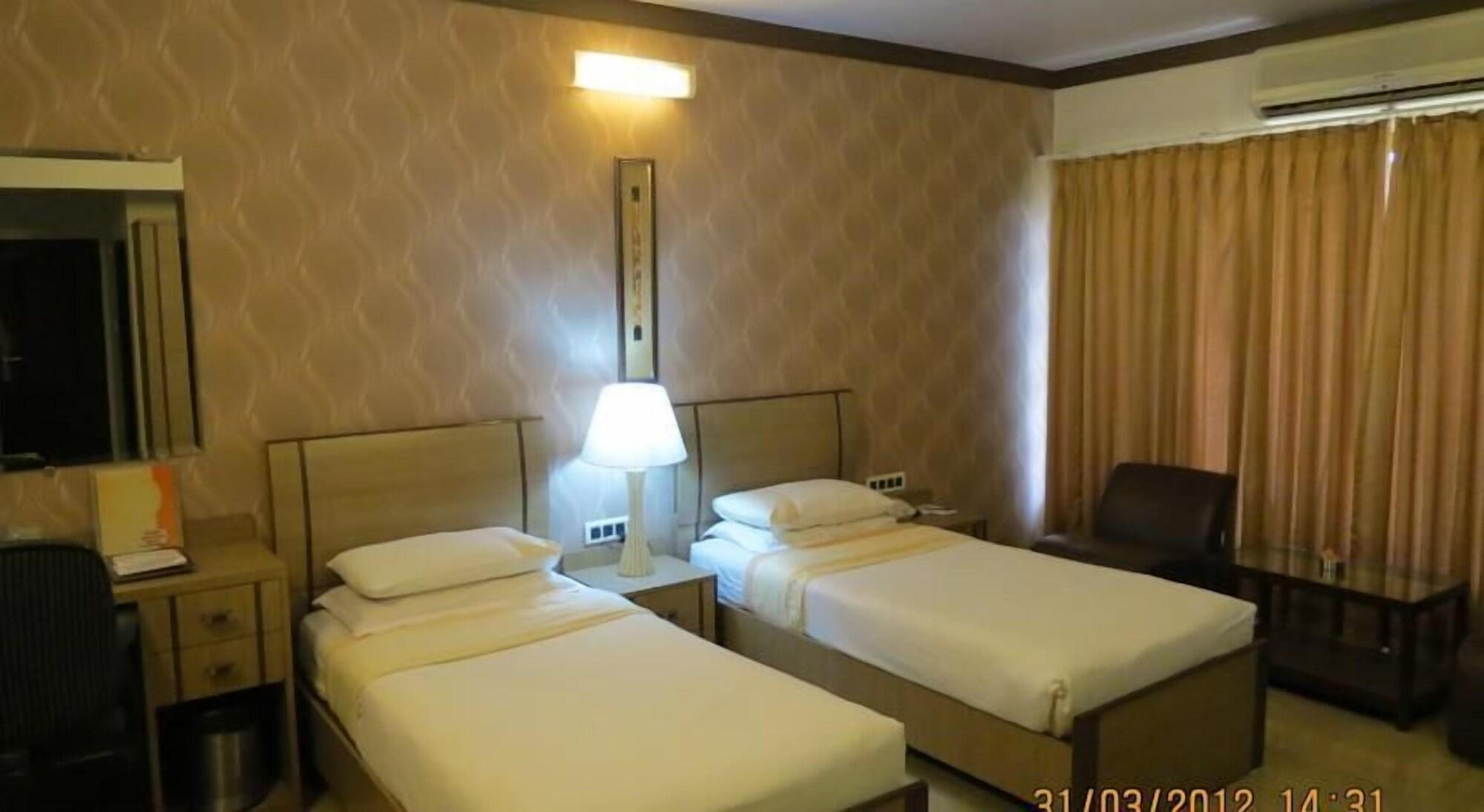 Jyoti Dwelling Hotel Mumbai Ngoại thất bức ảnh