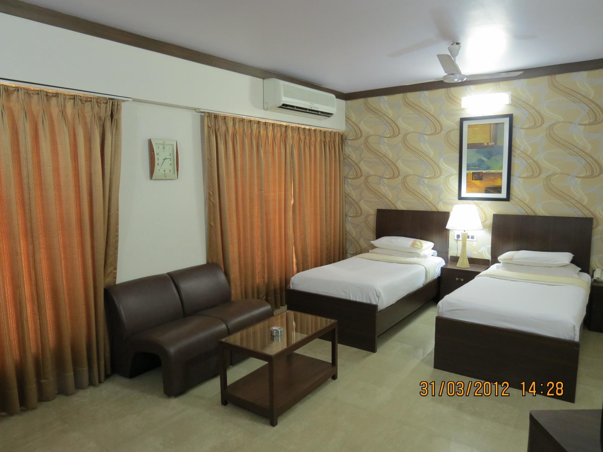 Jyoti Dwelling Hotel Mumbai Ngoại thất bức ảnh