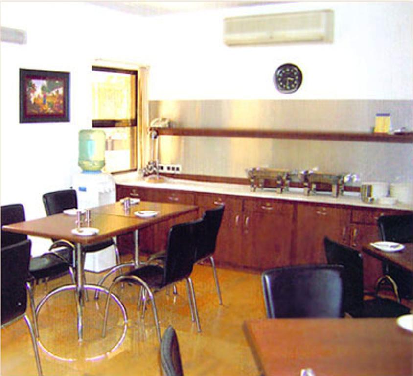 Jyoti Dwelling Hotel Mumbai Ngoại thất bức ảnh